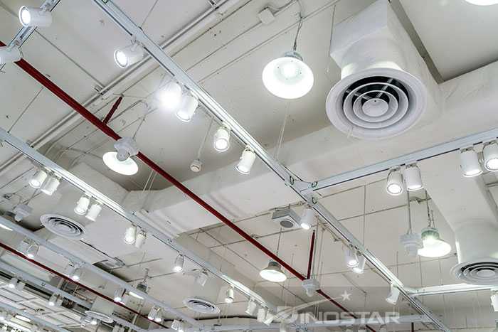Nhôm được sử dụng trong hệ thống chiếu sáng như bóng đèn, lõi dẫn điện