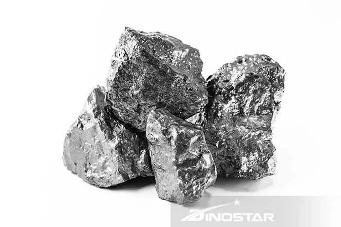 Nhôm là kim loại nhẹ có màu trắng bạc